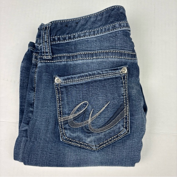 Express Women’s 6 Short Jeans Bootcut Stella Low Rise Blue Denim Cotton Stretch - Picture 1 of 9